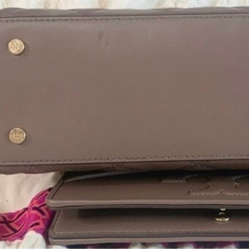 Biege Tory Burch Savannah Top Handle Satchel Set - Picture 3 of 12